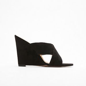 Cross cross wedge sandal heel